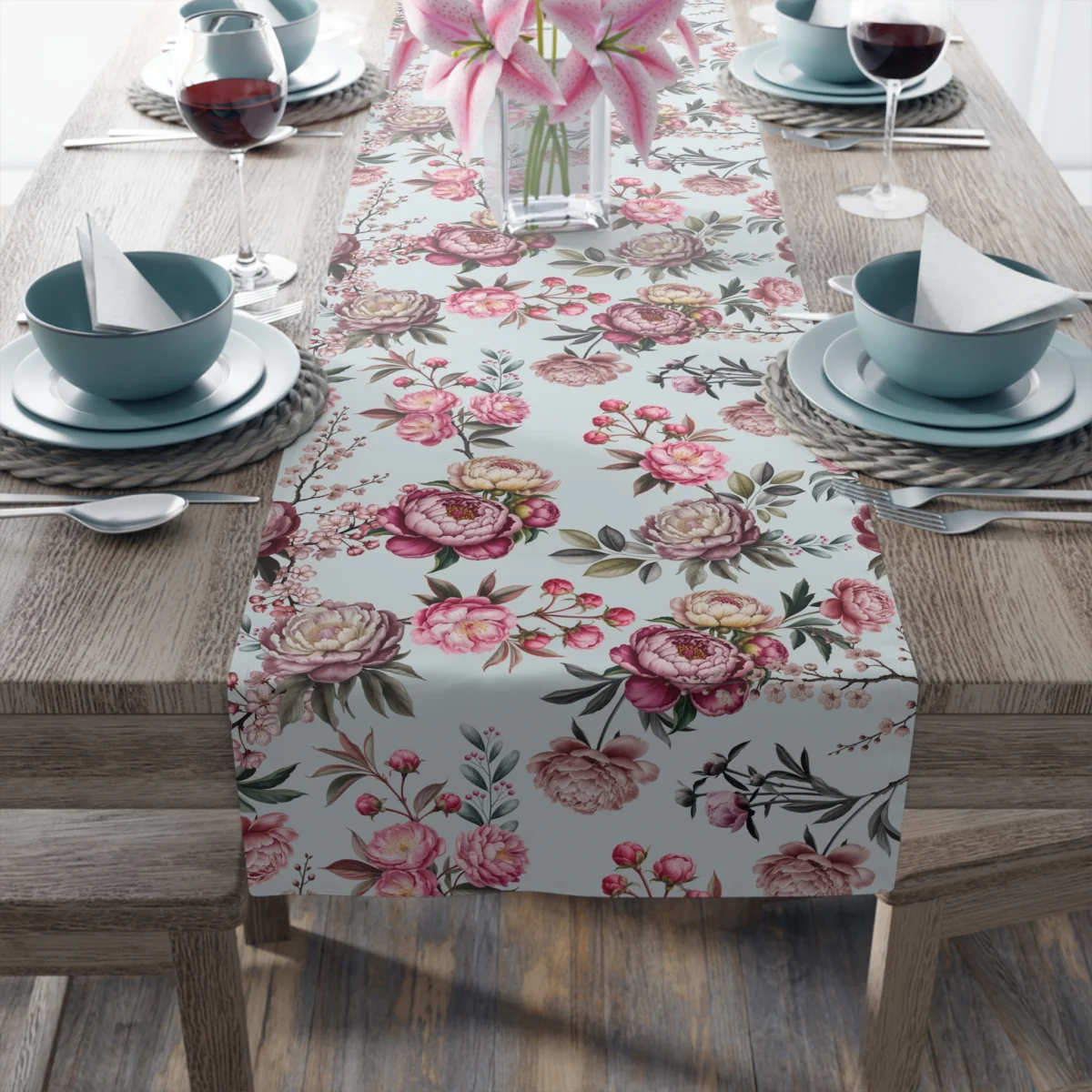 Floral Vintage Table Runner — Pink Rose Cotton-Poly Dining Decor