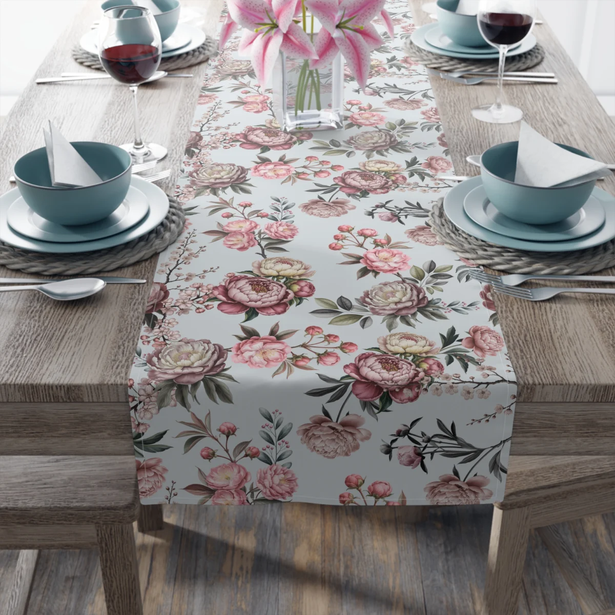 Floral Vintage Table Runner — Pink Rose Cotton-Poly Dining Decor