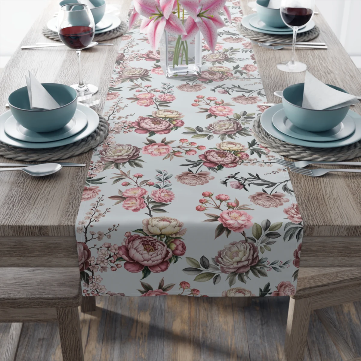 Floral Vintage Table Runner — Pink Rose Cotton-Poly Dining Decor