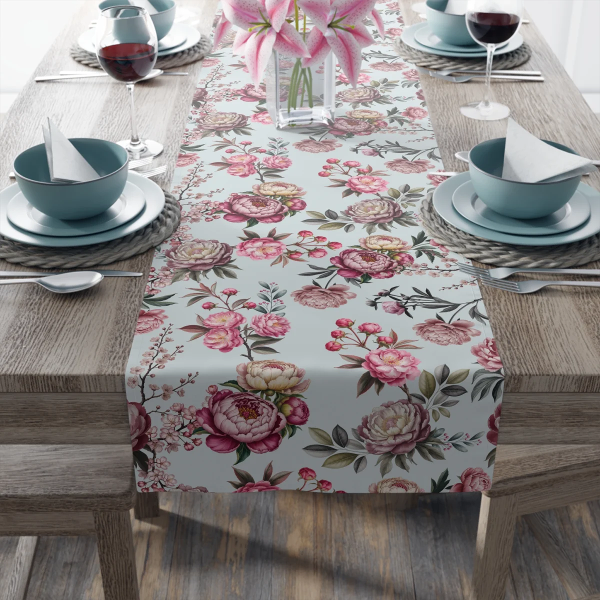 Floral Vintage Table Runner — Pink Rose Cotton-Poly Dining Decor